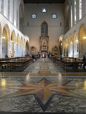 Intérieur de Santa Chiara